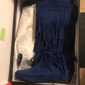 Adriana blue fringe moccasins